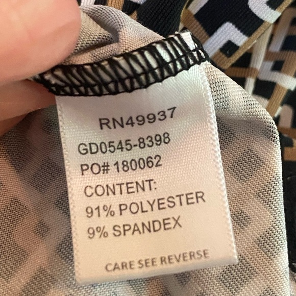 Sold-not for sale
Tail Womens 1/4 Zip Geometric Twnnis Golf Athletic Top - Picture 7 of 7